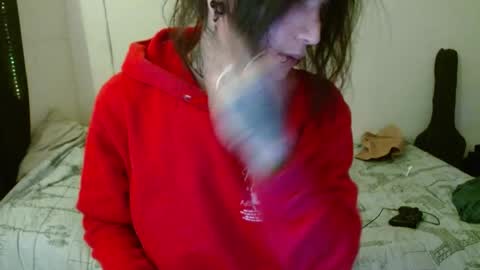 Snapshot of skykar chatting on 05-27-26, 02:41 reep online show from 05-27-26, 02:41