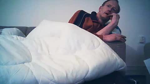 Snapshot of skylab78 chatting on 02-10-25, 04:52 MadOteC online show from 02-10-25, 04:52