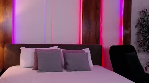 SkylarSpark online show from 11-07-25, 09:26