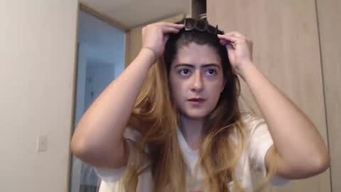 Skyler online show from 01-16-25, 03:02