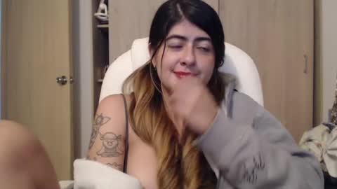 Skyler online show from 03-06-25, 03:02