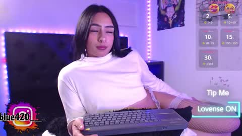 blue online show from 11-11-25, 11:05