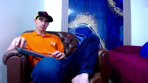 Snapshot of skyler_wild chatting on 04-21-26, 01:42 Skyler online show from 04-21-26, 01:42
