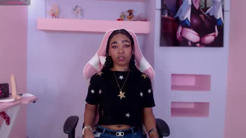 Snapshot of skylerbloom chatting on 09-13-25, 03:17 skylerbloom online show from 09-13-25, 03:17