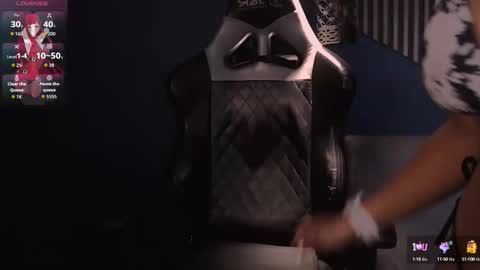 Snapshot of skylerbloom chatting on 09-18-25, 03:19 skylerbloom online show from 09-18-25, 03:19