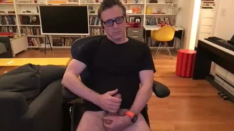 Snapshot of skyline3371 chatting on 12-18-25, 05:02 Skyline3371 online show from 12-18-25, 05:02