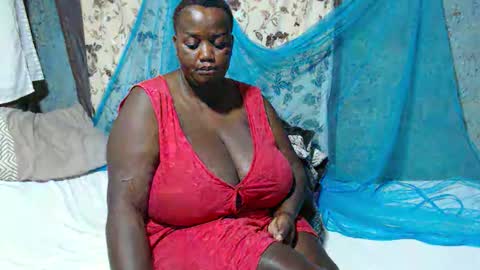 Snapshot of skylla07 chatting on 11-24-25, 05:18 sheliah online show from 11-24-25, 05:18