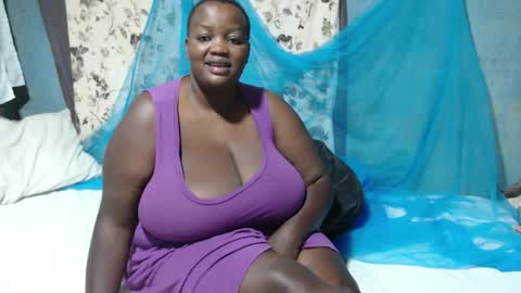 Snapshot of skylla07 chatting on 11-26-25, 05:19 sheliah online show from 11-26-25, 05:19