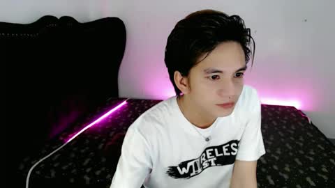 Snapshot of skyloquitexx chatting on 04-05-26, 04:04 skyler online show from 04-05-26, 04:04