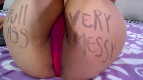 Snapshot of skynny_horney chatting on 12-19-24, 07:51 Skynny online show from 12-19-24, 07:51