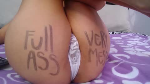 Snapshot of skynny_horney chatting on 12-21-24, 07:45 Skynny online show from 12-21-24, 07:45