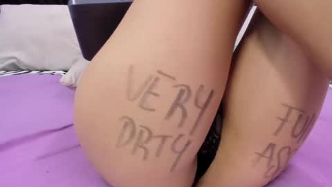 Snapshot of skynny_horney chatting on 01-23-25, 12:46 Skynny online show from 01-23-25, 12:46