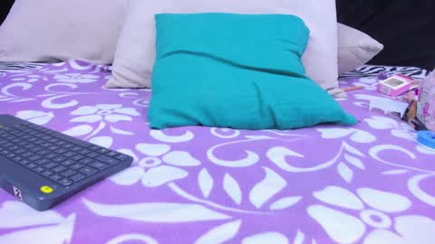 Snapshot of skynny_horney chatting on 02-25-25, 09:02 Skynny online show from 02-25-25, 09:02