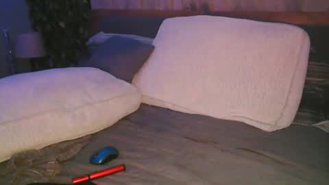 skyonetoo3 online show from 09-22-25, 05:31