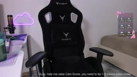 Snapshot of skyqueeni chatting on 11-14-25, 08:13 Nastya online show from 11-14-25, 08:13