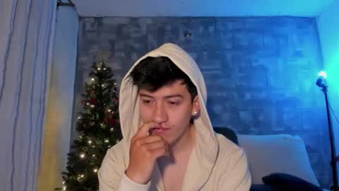 Snapshot of skyrid3r chatting on 12-13-25, 11:21 Skyrider online show from 12-13-25, 11:21