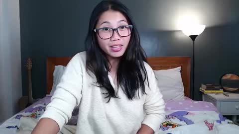 Snapshot of skytime96 chatting on 12-29-24, 08:00 Sky online show from 12-29-24, 08:00