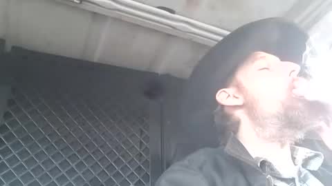 Snapshot of skyviper88 chatting on 12-20-24, 11:05 Sky Viper online show from 12-20-24, 11:05