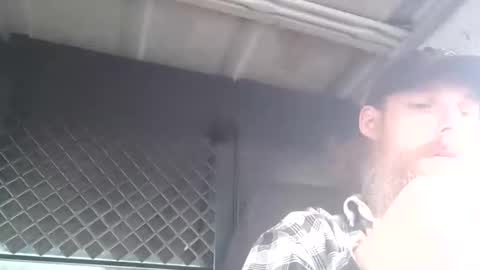 Snapshot of skyviper88 chatting on 11-05-25, 12:43 Sky Viper online show from 11-05-25, 12:43