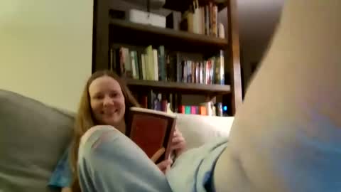 Snapshot of skywinters chatting on 11-08-25, 01:06 Sky Winters online show from 11-08-25, 01:06