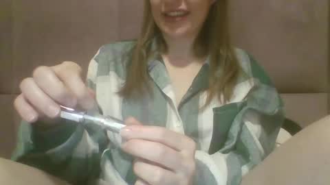 Snapshot of sladkiegubki chatting on 02-26-25, 03:21 Sladkiegubki online show from 02-26-25, 03:21