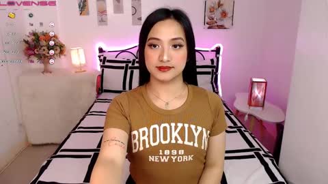 Snapshot of slave_amanda69 chatting on 02-05-25, 02:40 Queen Cyrine online show from 02-05-25, 02:40