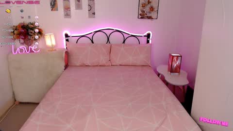 Snapshot of slave_amanda69 chatting on 02-26-25, 02:48 Queen Cyrine online show from 02-26-25, 02:48