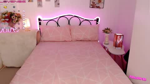 Snapshot of slave_amanda69 chatting on 03-09-25, 09:02 Queen Cyrine online show from 03-09-25, 09:02