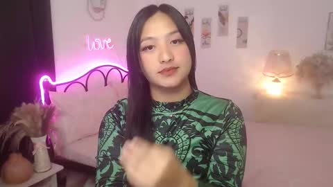 Snapshot of slave_amanda69 chatting on 10-14-25, 11:33 Queen Cyrine online show from 10-14-25, 11:33