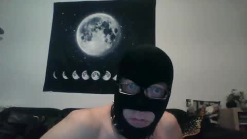 Snapshot of slaveforgodess chatting on 10-14-25, 01:28 slaveforgodess online show from 10-14-25, 01:28