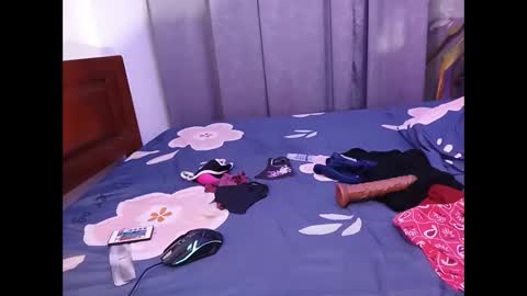 Snapshot of slcouple7 chatting on 01-06-25, 10:35 Slcouple online show from 01-06-25, 10:35