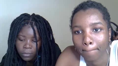 Snapshot of sleciah chatting on 11-18-25, 09:03 sleciah online show from 11-18-25, 09:03