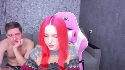 Snapshot of sledadora chatting on 02-23-25, 01:10 Sophie and David online show from 02-23-25, 01:10