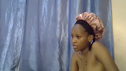 Snapshot of slim_alicia chatting on 11-05-25, 07:41 Alicia online show from 11-05-25, 07:41