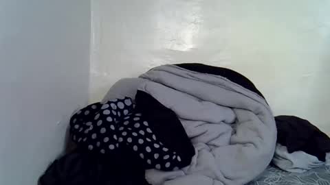 Snapshot of slim_alicia chatting on 02-03-26, 06:35 Alicia online show from 02-03-26, 06:35