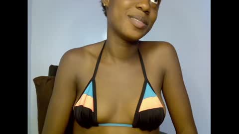 Snapshot of slim_candy12 chatting on 06-20-26, 07:05 Lily online show from 06-20-26, 07:05