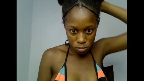 Snapshot of slim_candy12 chatting on 06-22-26, 07:38 Lily online show from 06-22-26, 07:38
