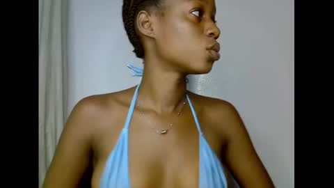 Snapshot of slim_candy12 chatting on 07-03-26, 09:05 Lily online show from 07-03-26, 09:05