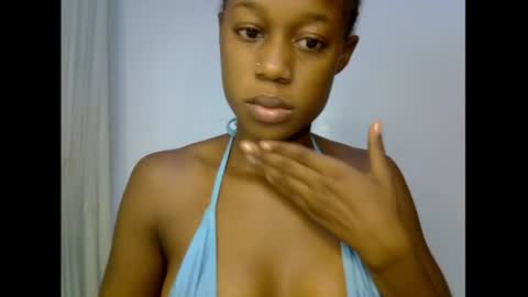 Snapshot of slim_candy12 chatting on 07-04-26, 07:03 Lily online show from 07-04-26, 07:03