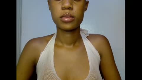 Snapshot of slim_candy12 chatting on 07-23-26, 08:34 Lily online show from 07-23-26, 08:34