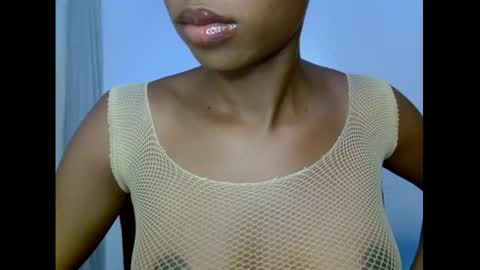 Snapshot of slim_candy12 chatting on 07-25-26, 07:39 Lily online show from 07-25-26, 07:39