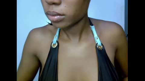 Snapshot of slim_candy12 chatting on 07-27-26, 09:05 Lily online show from 07-27-26, 09:05
