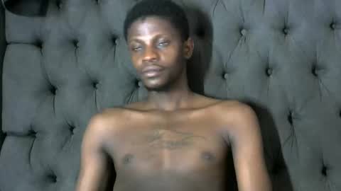 Snapshot of slim_long01 chatting on 01-05-25, 11:48 slim long01 online show from 01-05-25, 11:48