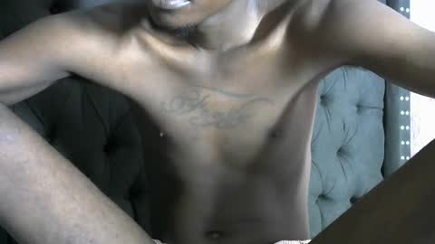 Snapshot of slim_long01 chatting on 02-03-25, 08:03 slim long01 online show from 02-03-25, 08:03