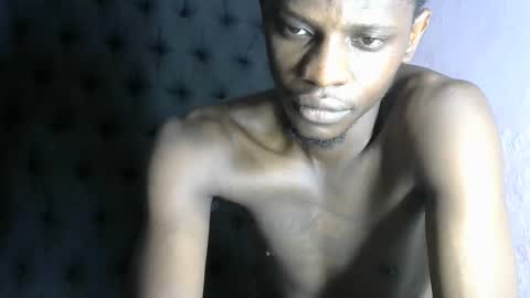 Snapshot of slim_long01 chatting on 02-19-25, 11:28 slim long01 online show from 02-19-25, 11:28