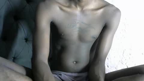 Snapshot of slim_long01 chatting on 03-01-25, 08:10 slim long01 online show from 03-01-25, 08:10