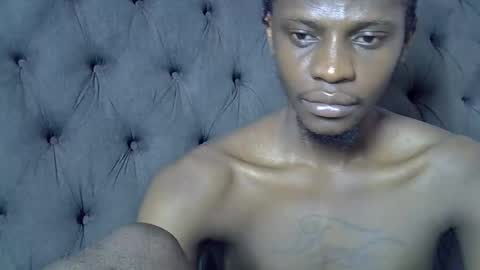 Snapshot of slim_long01 chatting on 09-18-25, 10:39 slim long01 online show from 09-18-25, 10:39