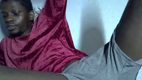 Snapshot of slim_long01 chatting on 11-12-25, 08:04 slim long01 online show from 11-12-25, 08:04