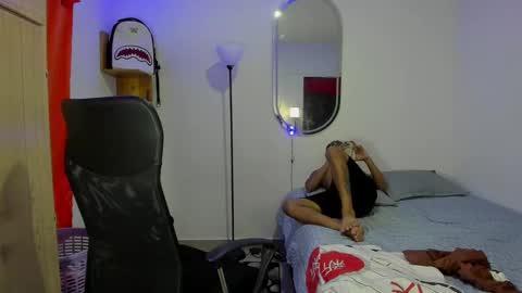 Snapshot of slim_master12 chatting on 02-21-25, 12:38 slim_master12 online show from 02-21-25, 12:38