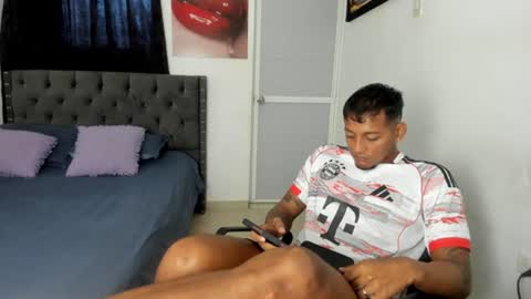 slim_master12 online show from 06-15-26, 06:21